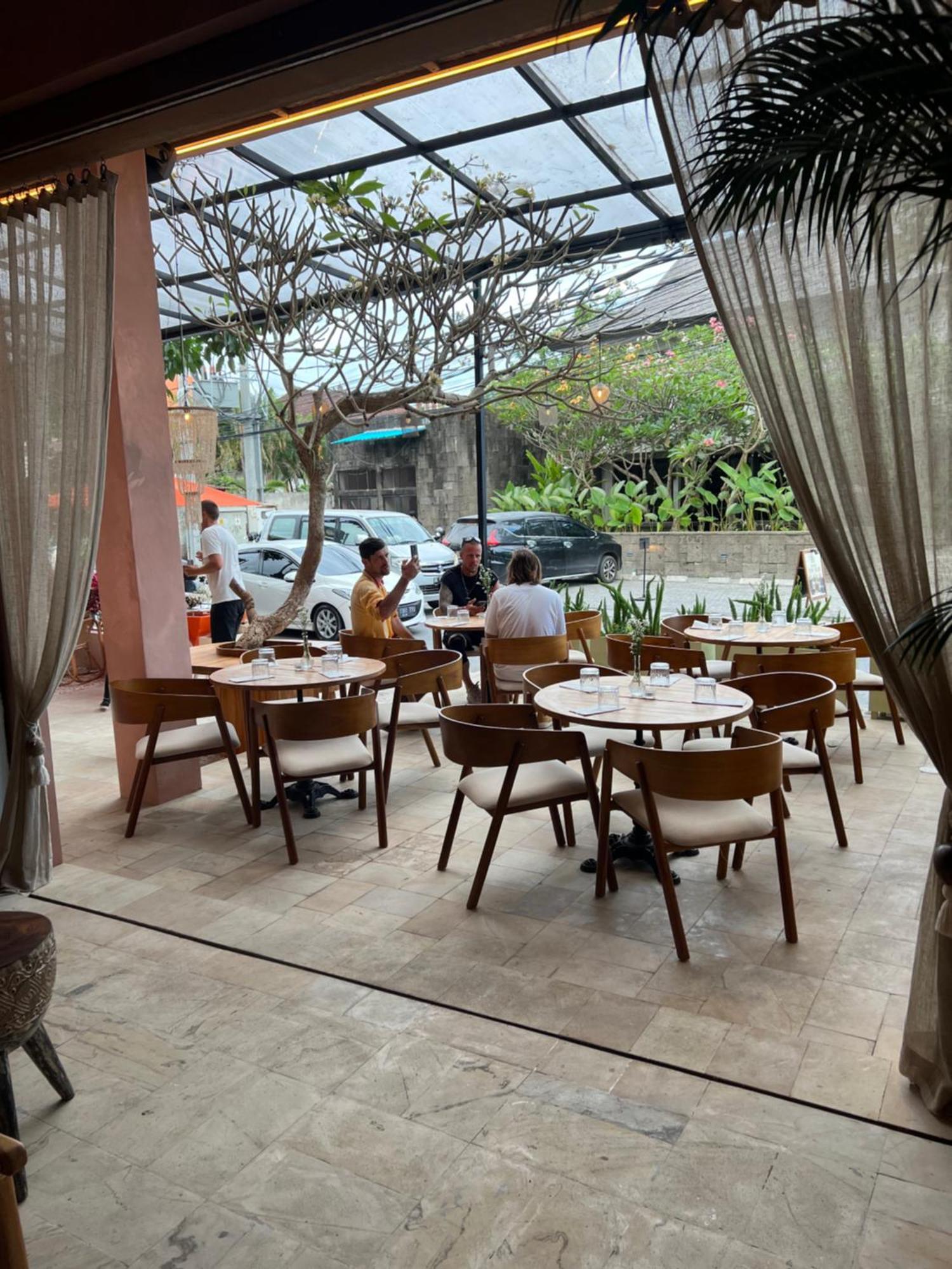 Grass Terrace Homestay Canggu Buitenkant foto